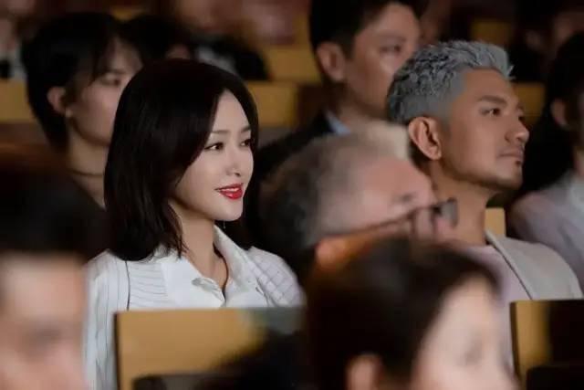 吃瓜娱乐圈经纪人工作,揭秘吃瓜经纪人的一天 第2张 吃瓜娱乐圈经纪人工作,揭秘吃瓜经纪人的一天 第2张